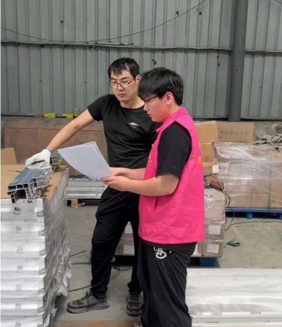 【洛阳】5月4日刘泽宇开展第3场“护骨现在做 健康为家国”公益活动