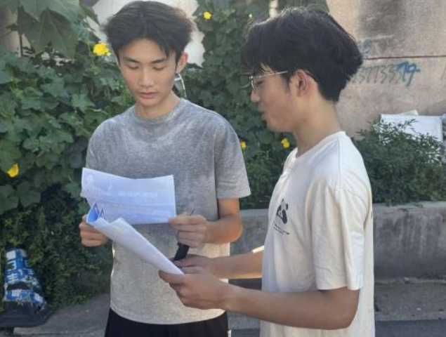 【驻马店】8月3日焦盛伦开展第5场“护骨现在做 健康为家国”公益活动