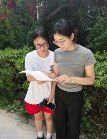 【周口】8月5日李浩雨开展第1场“护骨现在做 健康为家国”公益活动
