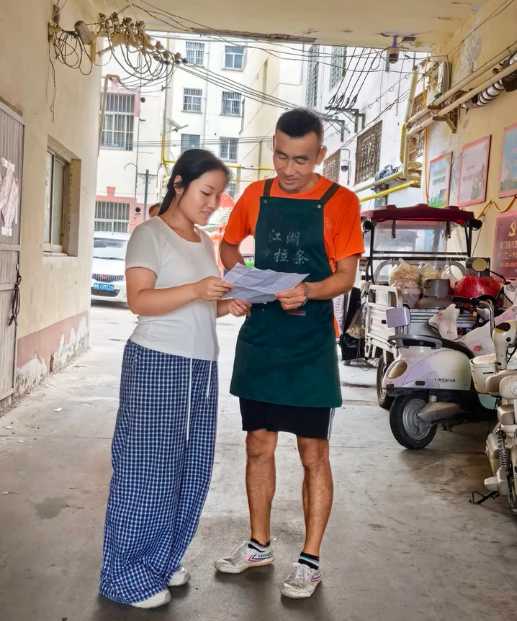 【商丘】8月23日任哲熙开展第10场“护骨现在做 健康为家国”公益活动